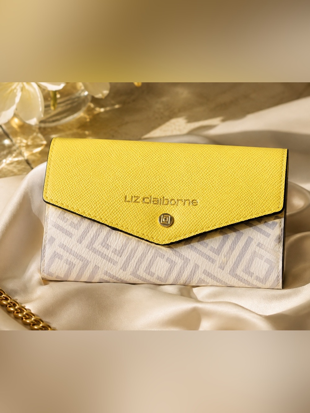 Liz Claiborne | Geometric Print Envelope Clutch